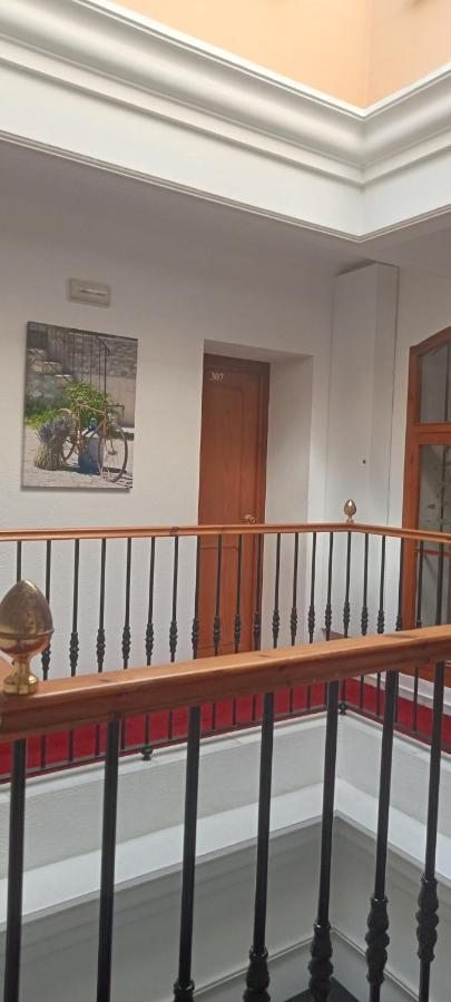 Hostal Bahia Cadiz Luaran gambar