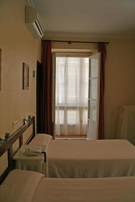 Hostal Bahia Cadiz Luaran gambar